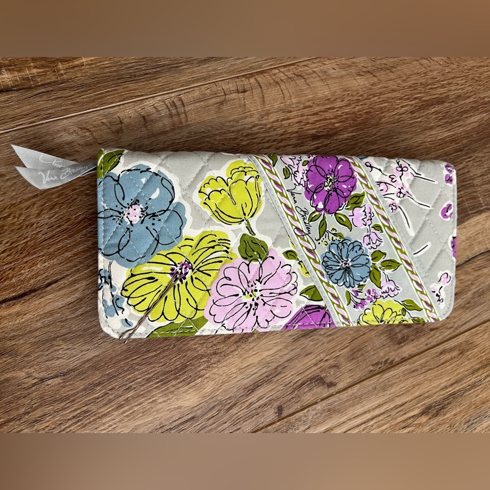 Vera Bradley Watercolor retired wallet magnetic floral gray pink - 2000s